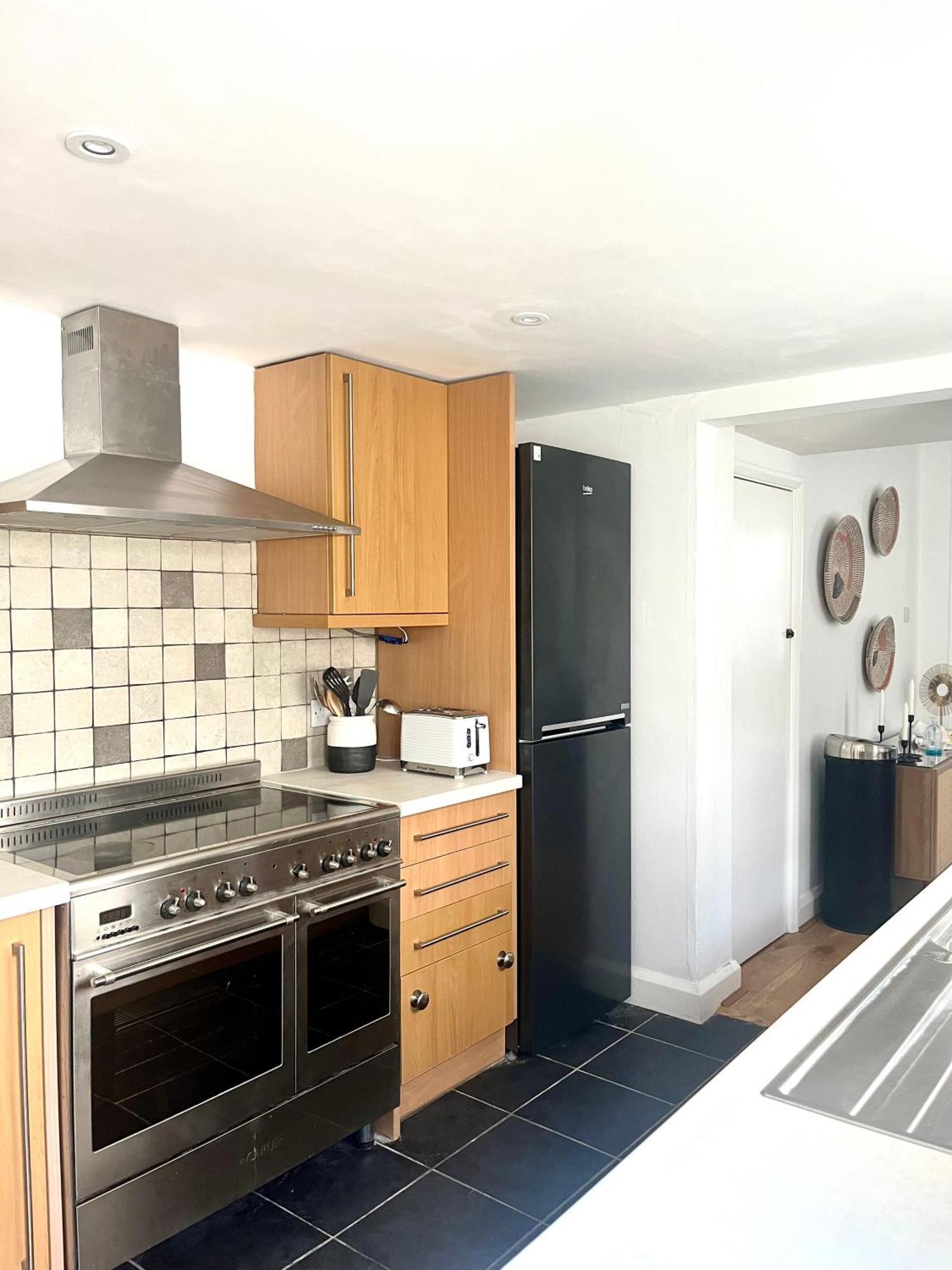 Spacious And Stylish Home 巴斯 外观 照片